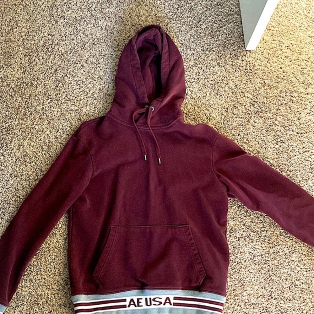 Dark red/maroon American Eagle hoodie. It is a mens size small